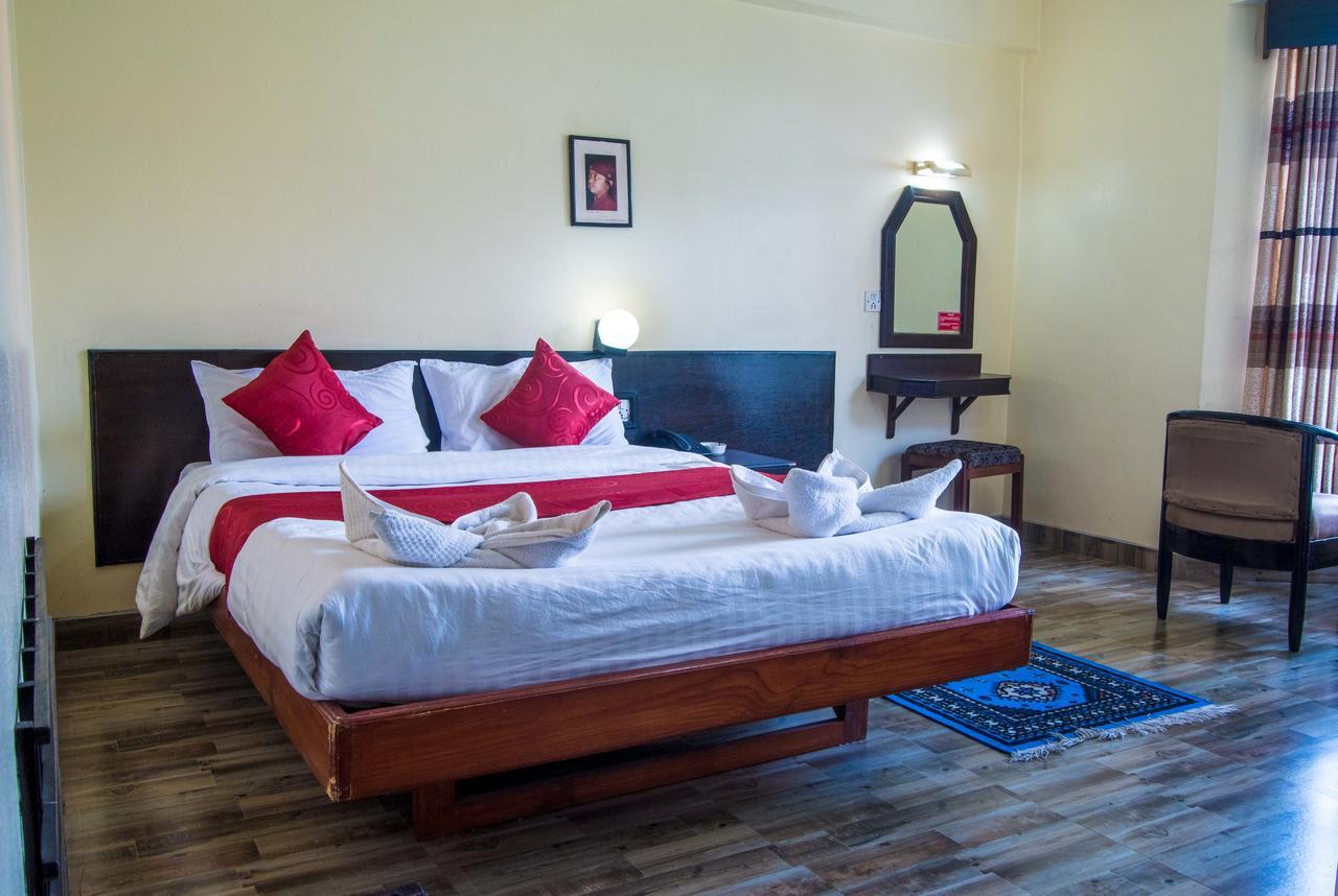 بوكْرا Hotel Meera المظهر الخارجي الصورة