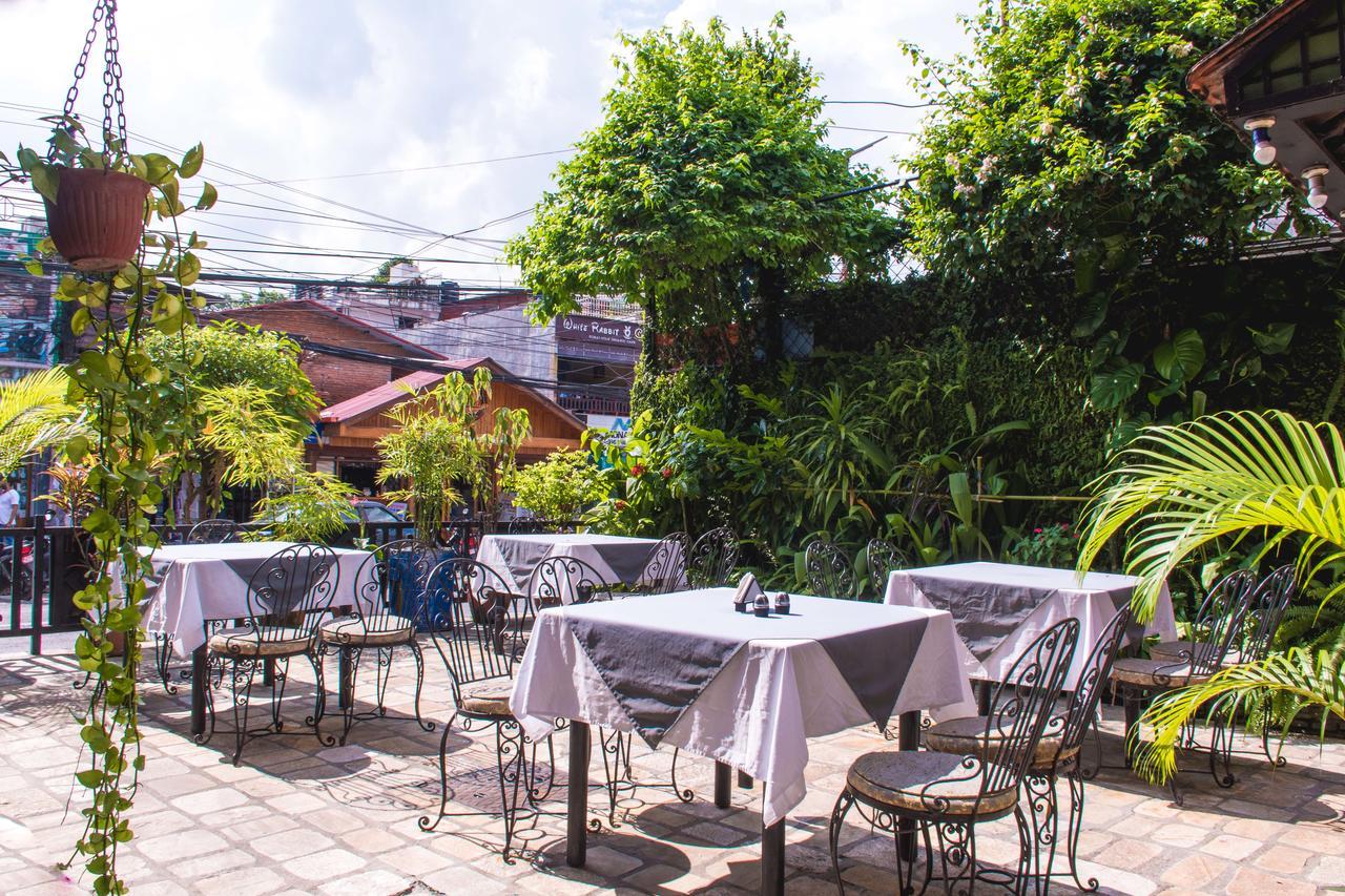 بوكْرا Hotel Meera المظهر الخارجي الصورة