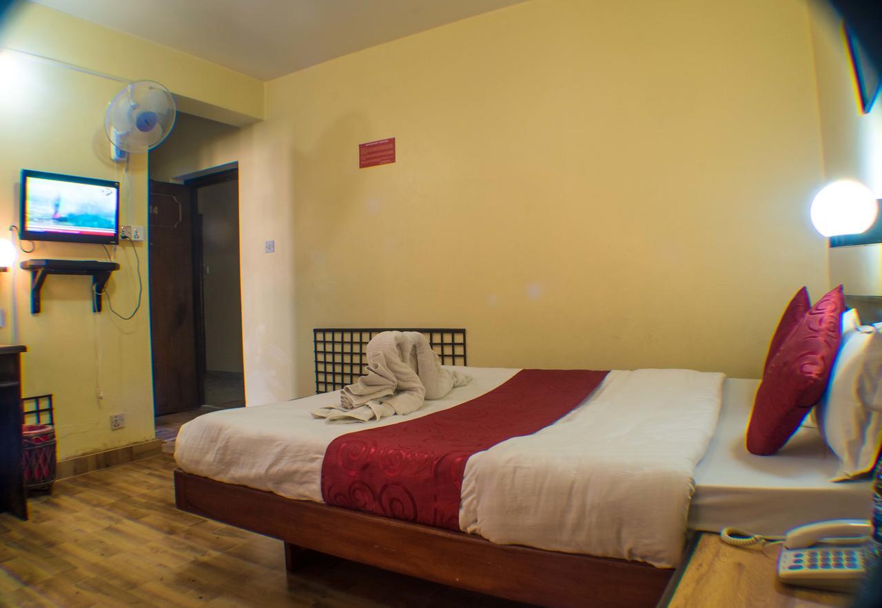 بوكْرا Hotel Meera المظهر الخارجي الصورة